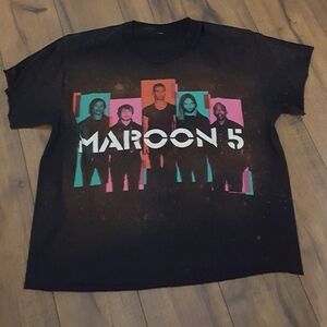 Maroon 5 - Distressed Band Tee‎